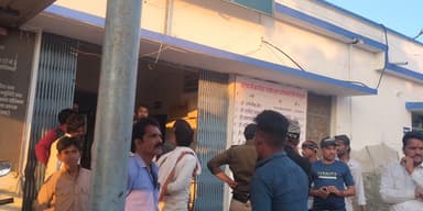 बल्देवगढ़: छतरपुर-टीकमगढ़ मार्ग पर इमलाना के पास सड़क हादसे में दो की मौत, दो गंभीर घायल