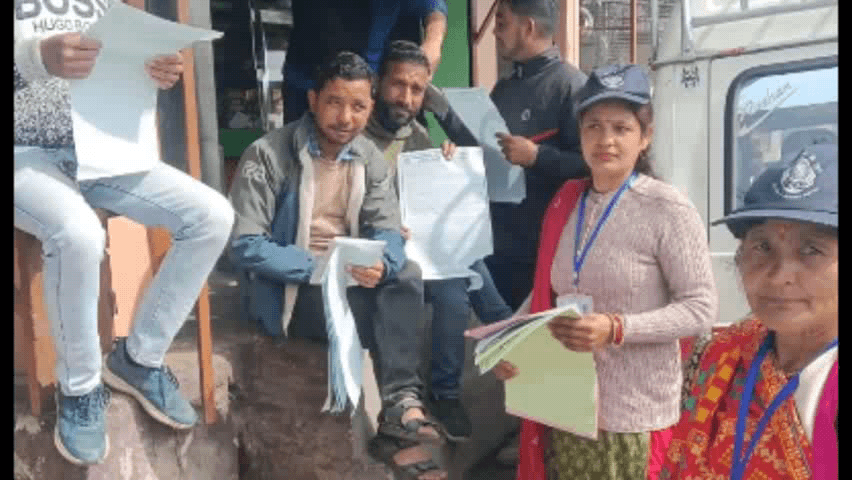 कपकोट: सालसा व डालसा के संयुक्त तत्तवाधान में कपकोट व काँडा तहसील क्षेत्र के सूदूरवर्ती गाँवों में पहुँचा विधिक सेवा रथ