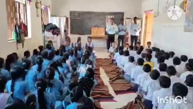 ଧର୍ମଗଡ: ଇଚ୍ଛାପୁର ଠାରେ ପ୍ରାଥମିକ ଶିକ୍ଷା ବିପର୍ଯ୍ୟସ୍ତ ୯ଗୋଟି ଶ୍ରେଣୀର ୨୬୬ ଛାତ୍ର ଛାତ୍ରୀଙ୍କ ପାଇଁ ୪ଜଣ ଶିକ୍ଷକ