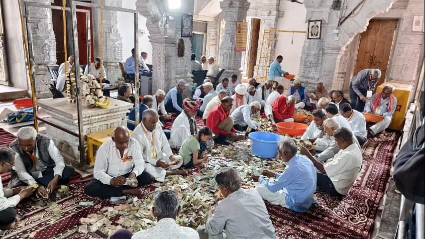 कोटड़ी: कोटड़ी श्याम में दानपात्र से 9 किलो चांदी और 48 लाख नकद बरामद