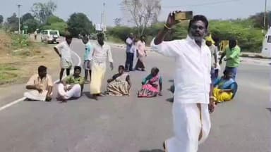 திருப்பத்தூர்: திருப்பத்தூர் அருகே சிவராத்திரி திருவிழா பிரச்சனை – கிராம மக்கள் சாலை மறியல்; மாவட்ட ஆட்சியரின் கார் வழிமறிப்பு!