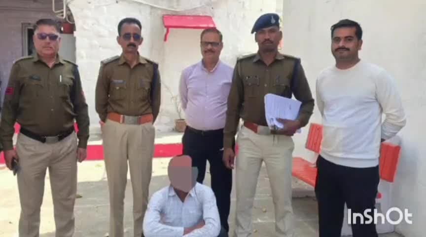 राघोगढ़: राघोगढ़ पुलिस ने मालियाटोडी गांव के पास अवैध शराब बेच रहे बाइक सवार तस्कर को किया गिरफ्तार