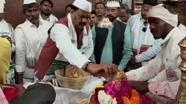 સાગબારા: ભાજપ નેતા ગણપત ભાઈ વસાવાએ દેવમોગરા માતાજી ના દર્શન કર્યા.