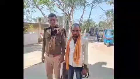 बेन: इथेनॉल फैक्ट्री के पास पुलिस ने एक व्यक्ति को 15 लीटर देसी शराब के साथ गिरफ्तार किया