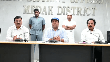 అల్లాదుర్గం: ట్రైనీ గ్రూప్ వన్ అధికారుల శిక్షణ పలు సూచనలు చేసిన :జిల్లా కలెక్టర్ రాహుల్ రాజ్