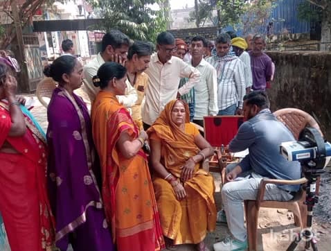 हसपुरा: पटेल पुस्तकालय हसपुरा में आंख जांच के लिए शिविर का आयोजन, दर्जनों महिला-पुरुषों ने कराई आंख जांच