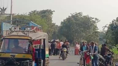 शिवाजी नगर: रोसड़ा की तरफ जा रहा अनियंत्रित ट्रक ट्रैक्टर और स्कॉर्पियो से टकराया, गाड़ियाँ क्षतिग्रस्त