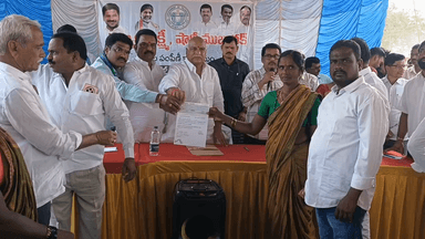 ముధోల్: ముధోల్ తానూర్ మండలాలకు చెందిన లబ్ధిదారులకు కల్యాణ లక్ష్మి, షాదీ ముబారక్ చెక్కులు పంపిణీ చేసిన ఎమ్మెల్యే రామారావు పటేల్