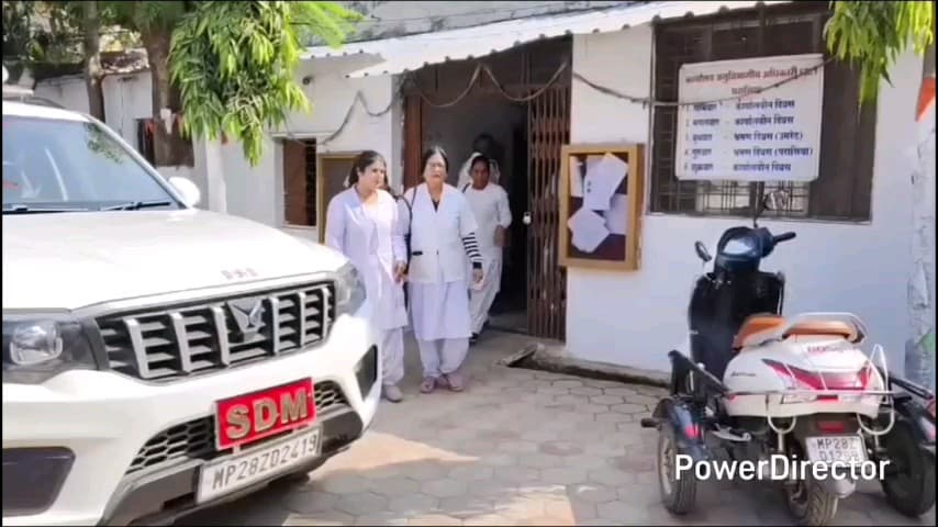 परसिया: चांदामेटा अस्पताल के स्टाफ ने बच्चे की मौत के मामले में मानसिक प्रताड़ना के आरोप लगाते हुए बीएमओ, एसडीएम को ज्ञापन सौंपा