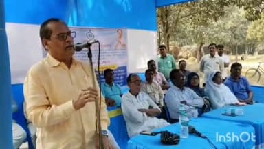 রতুয়া ১: দীর্ঘদিনের দাবি মেনে ভাদো এলাকায় রাস্তার কাজের শিল্যানাস করলো জনপ্রতিনিধিরা