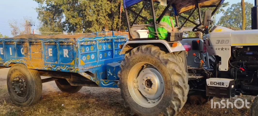 गावां: गावां पुलिस ने अवैध बालू से लदे तीन ट्रैक्टर जब्त किए
