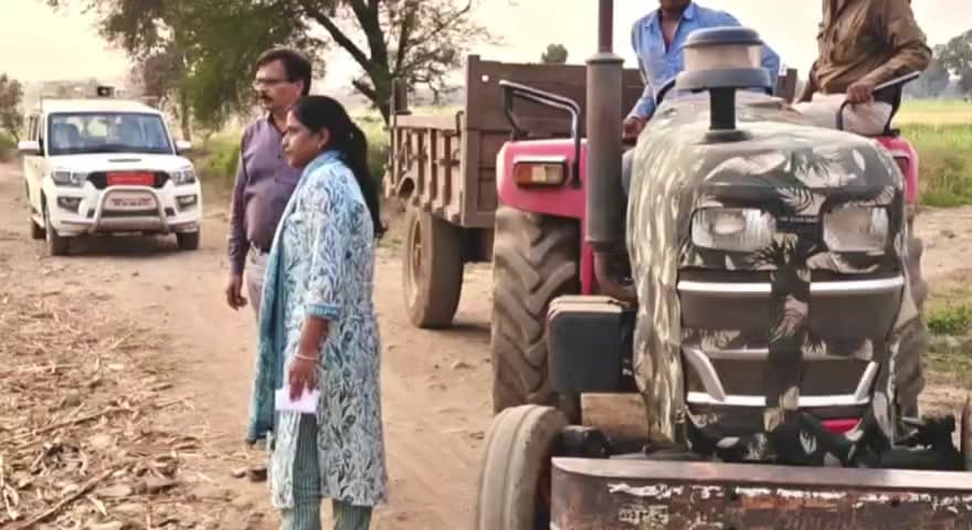 मोहखेड़: बिसापुर में कुलबेहरा नदी से अवैध रेत उत्खनन करते दो ट्रैक्टर ट्रॉली ज़ब्त, प्रशासन की संयुक्त कार्रवाई