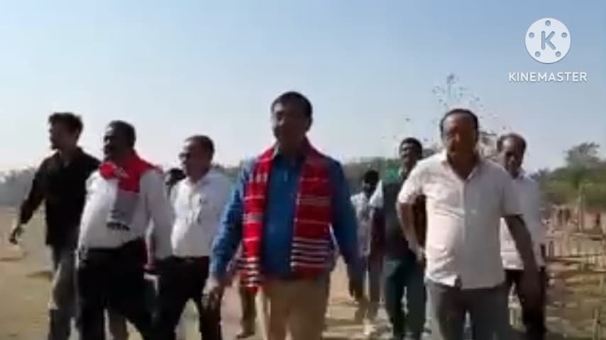 দেৰগাঁও: দেৰগাঁৱত অনুষ্ঠিত আলি আঃয়ে লৃগাংৰ কাৰ্যসূচী ত উপস্থিত অসম গণ পৰিষদৰ গোলাঘাট জিলা সভাপতিৰ লগতে ৫০ জনীয়া এটা সজাতি দলৰ