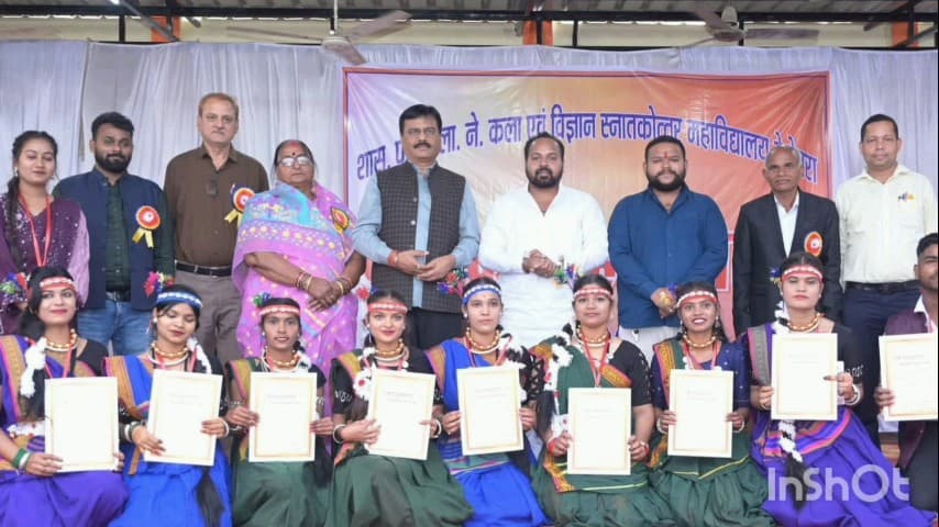 थानखम्हरिया: बेमेतरा के शासकीय पंडित जवाहरलाल नेहरू कला एवं विज्ञान स्नातकोत्तर महाविद्यालय में वार्षिक उत्सव में विधायक शामिल हुए