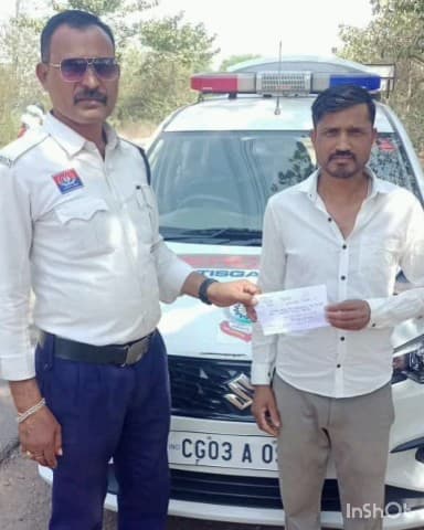 साजा: बेमेतरा के विभिन्न थानों की पुलिस ने यातायात नियमों के उल्लंघन पर 44 वाहनों के चालकों पर की चालानी कार्रवाई