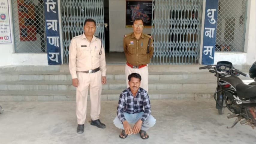 उदयपुर धरमजयगढ़: ऑपरेशन शंखनाद के तहत रायगढ़ पुलिस ने की बड़ी कार्रवाई, 16 गौवंश तस्करों को मुक्त किया, मवेशी तस्कर गिरफ्तार