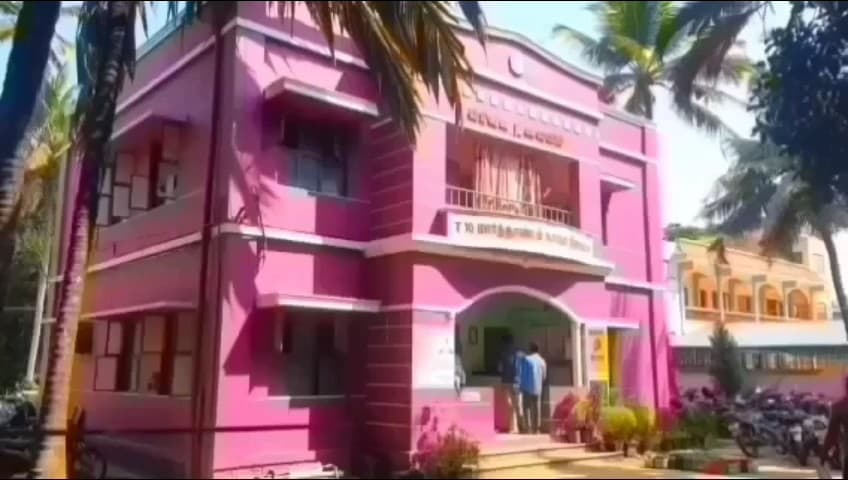 விளவங்கோடு: புல்லானி பகுதியில் டாஸ்மாக் ஊழியர் மீது மது பாட்டிலால் தாக்குதல்