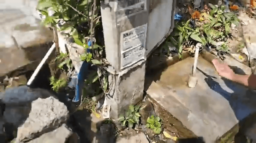 ঘাটাল: ঘাটাল পৌর এলাকায় পানীয় জলের সাথে বেরোচ্ছে জোক, পানীয় জল না পান করার বার্তা পৌরসভার