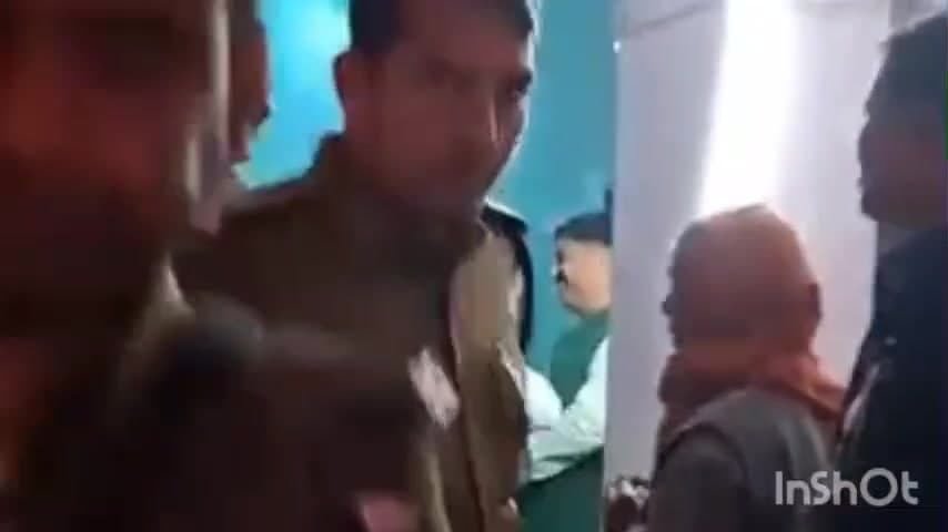कौआकोल: अखोरिया गांव में RJD के पूर्व विधायक कौशल यादव का हुआ आगमन, जनता ने किया स्वागत और राजनीतिक मुद्दों पर की चर्चा