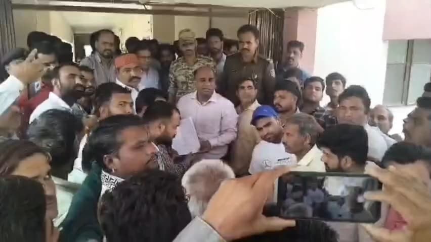 नरसिंहगढ़: जामौन्या जौहार गांव बना देह व्यापार का अड्डा, ग्रामीणों ने कलेक्टर SP को ज्ञापन देकर अड्डे को बंद कराने की मांग की