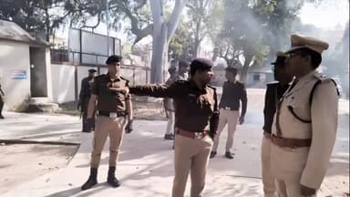 मैनाटांड़: बेतिया के मैनाटाड़ में एसपी ने किया पुलिस सर्किल ऑफिस का निरीक्षण