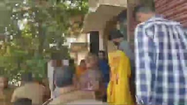 बंदरा: बड़गांव में पुलिस और जनता के बीच झड़प के बाद एसएसपी की कार्रवाई, पियर थानाध्यक्ष निलंबित