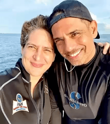 Happy anniversary #RobertVadra  ji and #PriyankaGandhiVadra  ji🧿🙏