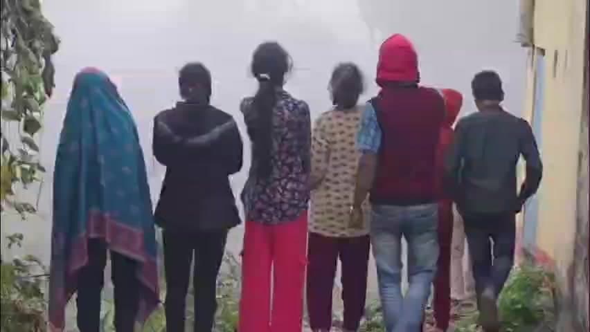 हायाघाट: APM थाना के बसहा में हड़कंप, तालाब में कूदी महिला को ग्रामीणों ने बचाया, बच्चा चोर समझकर पुलिस को सौंपा