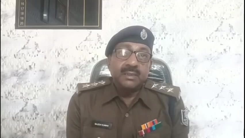 मांझा: गोपालगंज: मांझा थाने के सिपाही का अभद्र व्यवहार का वीडियो सोशल मीडिया पर वायरल, सिधवलिया SDPO ने दी प्रतिक्रिया