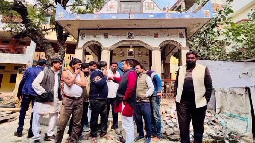 बांसी: नगर पालिका सिद्धार्थनगर के अध्यक्ष ने गांधीनगर में जन समस्याओं पर चर्चा की, समाधान के लिए संबंधित को दिए निर्देश