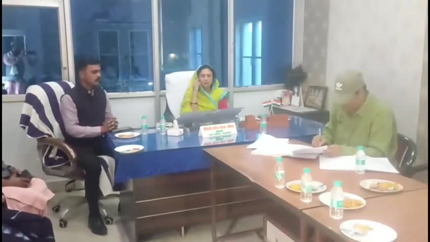 अजयगढ़: अजयगढ़ का कायाकल्प: दुकानों की नीलामी और आधुनिक बस स्टैंड को मिली मंज़ूरी