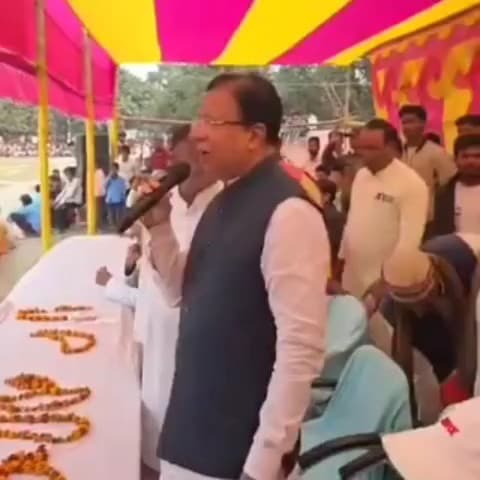 नौतन: तेल्हुआ में राज्य स्तरीय फुटबॉल मैच का भव्य उद्घाटन, सांसद डॉ. संजय जायसवाल ने फीता काटा