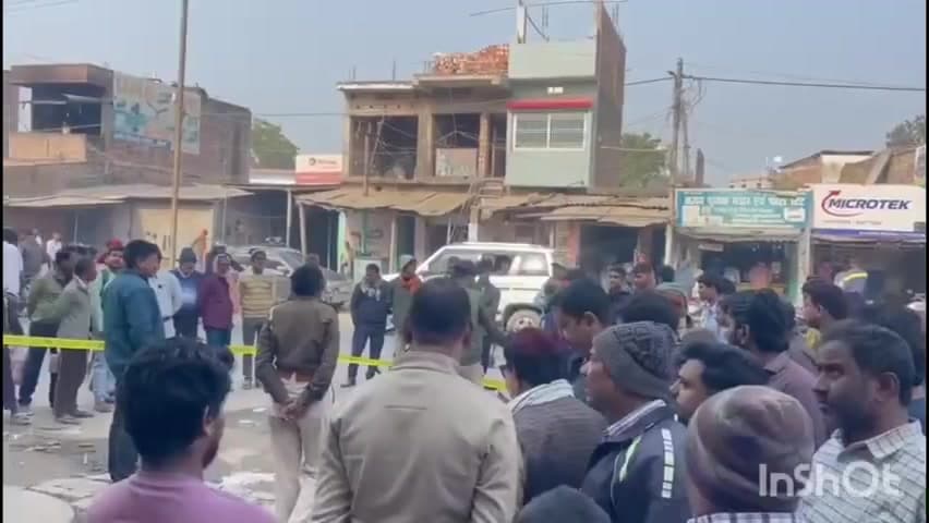 चौसा: चौसा मुख्यालय में हुई अंधाधुंध फायरिंग की घटना में पुलिस के हाथ अभी भी खाली