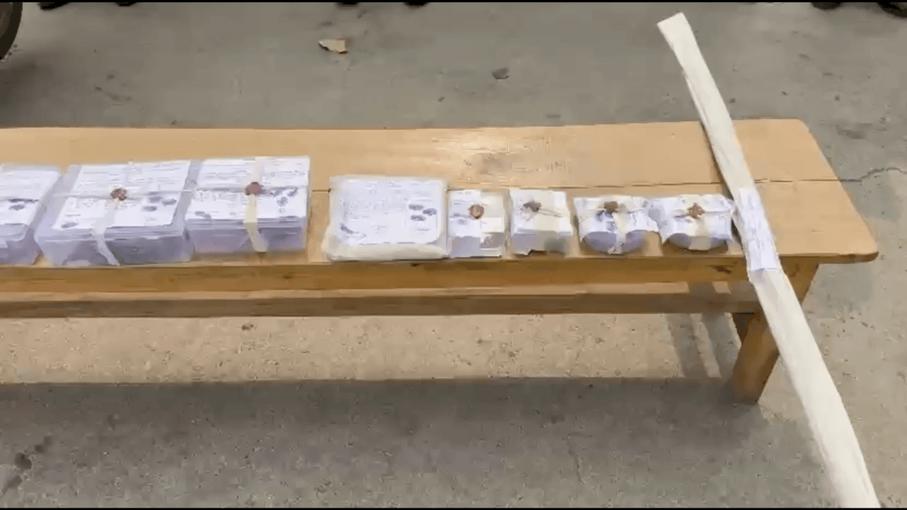 बकानी: थोबडडीया खुर्द में श्रीराम मंदिर में हुई चोरी का पुलिस ने किया खुलासा, 3 आरोपी गिरफ्तार, आभूषण भी बरामद