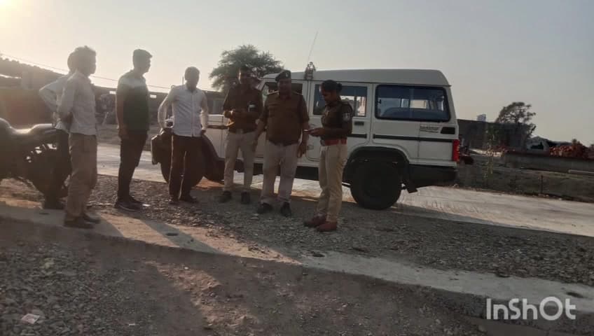ताल: सेमलिया बांछड़ा बस्ती में पुलिस का जन संवाद, महिलाओं और बालिकाओं को कानूनी अधिकारों की जानकारी दी