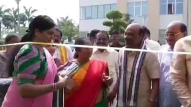 చేనేత వస్త్ర ప్రదర్శనను ప్రారంభించిన స్వీకర్ చింతకాయల అయ్యన్నపాత్రుడు