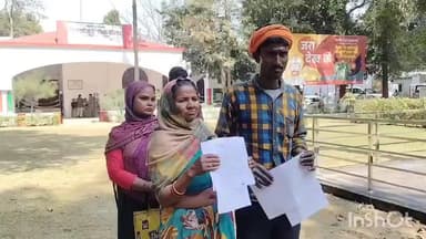 धौरहरा: मल्लबेहड़ गाँव में दबंगों ने खेत में खड़ी गेहूं की फसल को ट्रैक्टर से जोता, पीड़िता ने डीएम दरबार में लगाई गुहार