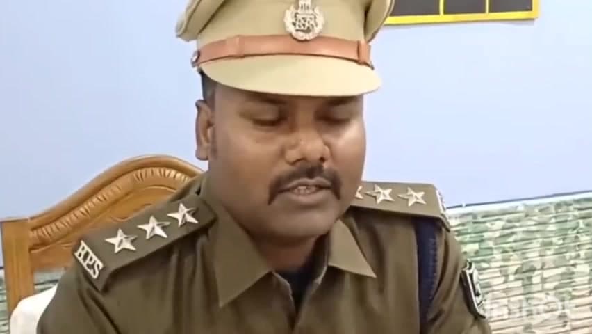 डुमरांव: मठिला गांव में पुलिस ने हेरोइन के साथ एक धंधेबाज को किया गिरफ्तार, हेरोइन की दो पुड़िया बरामद