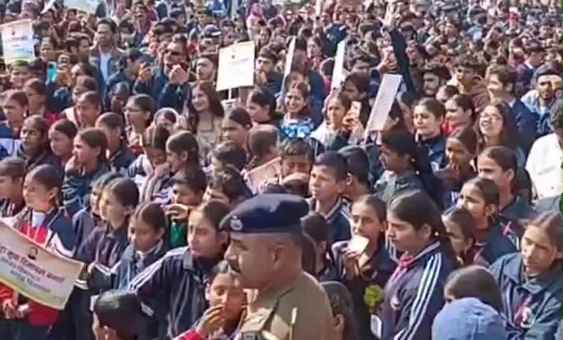 शिमला ग्रामीण: सुन्नी में एंटी चिट्टा रैली आयोजित कर युवाओं को नशे से दूर रहने का दिया संदेश