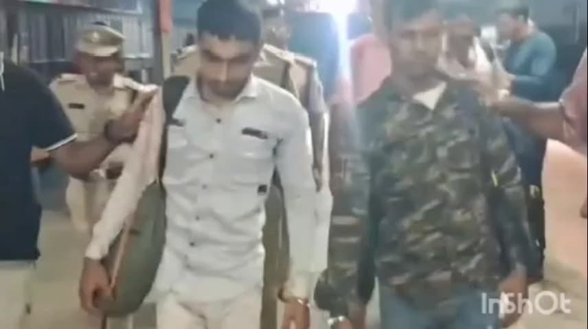 കൊല്ലം: കൊല്ലം റെയിൽവേ സ്റ്റേഷനിൽ കഞ്ചാവുമായി യുവാക്കൾ പിടിയിൽ