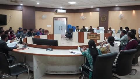 चौपारण: रामनवमी पर्व 2026 की तैयारियों को लेकर उपायुक्त की अध्यक्षता में हुई बैठक