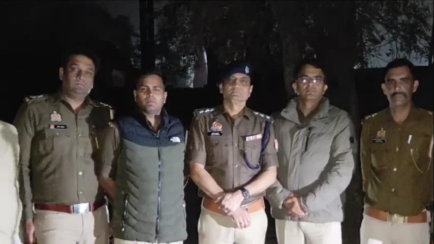महावन: फरह पुलिस की लुटेरे बदमाश से मुठभेड़, पैर में लगी गोली, अवैध तमंचा और कारतूस बरामद, दो पहले ही भेजे गए जेल