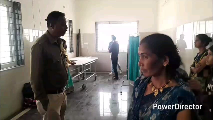 परसिया: बीजकवाडा में स्पीड ब्रेकर बना काल, बाइक से गिरी महिला की मौत, उमरेठ अस्पताल में डॉक्टर न मिलने से नहीं मिला उपचार