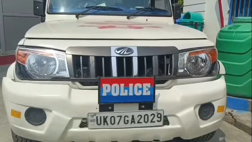 जोशीमठ: ज्योतिर्मठ में सरकारी भवन में नमाज़ पढ़ने का वीडियो हुआ वायरल, प्रशासन ने सौहार्द बनाए रखने की की अपील