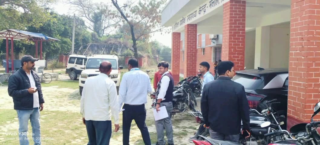 अरेराज: जिला से पहुंची टीम ने मलाही अतिरिक्त प्राथमिक स्वास्थ्य केंद्र की की जांच