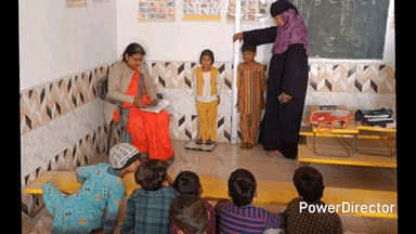 पटियाली: भरगैन में कुपोषण के खिलाफ अभियान तेज, बच्चों का वजन और ऊंचाई मापकर दी गई पोषण संबंधी जानकारी