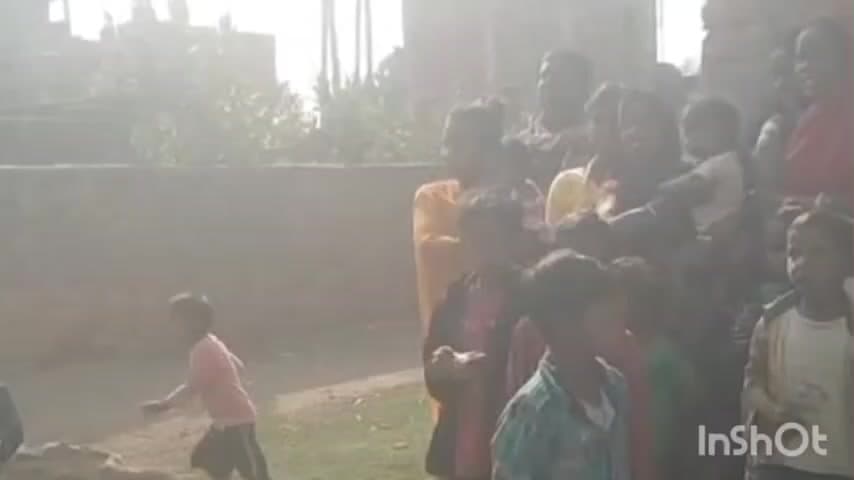 काशी चक: काशीचक प्रखंड के आधा दर्जन गांवों में अग्निशामक विभाग ने विशेष एलईडी के माध्यम से जागरूकता अभियान चलाया