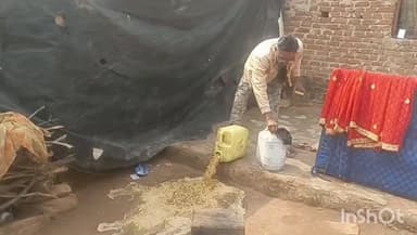 कराहल: आबकारी विभाग ने चेनपुरा और कराहल में दबिश देकर 35 लीटर हाथभट्टी शराब जब्त की, 6 मामले दर्ज