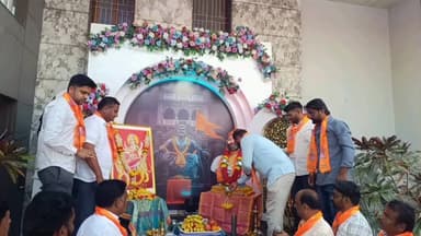 ರಾಯಬಾಗ: ಹಾರೂಗೇರಿ ಪಟ್ಟಣದಲ್ಲಿ ನಡೆದ ಶಿವಾಜಿ ಮಹಾರಾಜರ ಜಯಂತಿ ಆಚರಣೆಯಲ್ಲಿ ಶಾಸಕ ಮಹೇಂದ್ರ ತಮ್ಮಣ್ಣನವರ ಭಾಗಿ