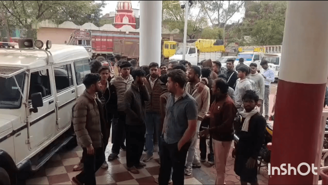 गुना: कैंट थाना क्षेत्र में गाय को टोपी पहनाने के वायरल वीडियो पर एसपी ने लिया संज्ञान, दोनों लड़के गिरफ्तार, मामला दर्ज